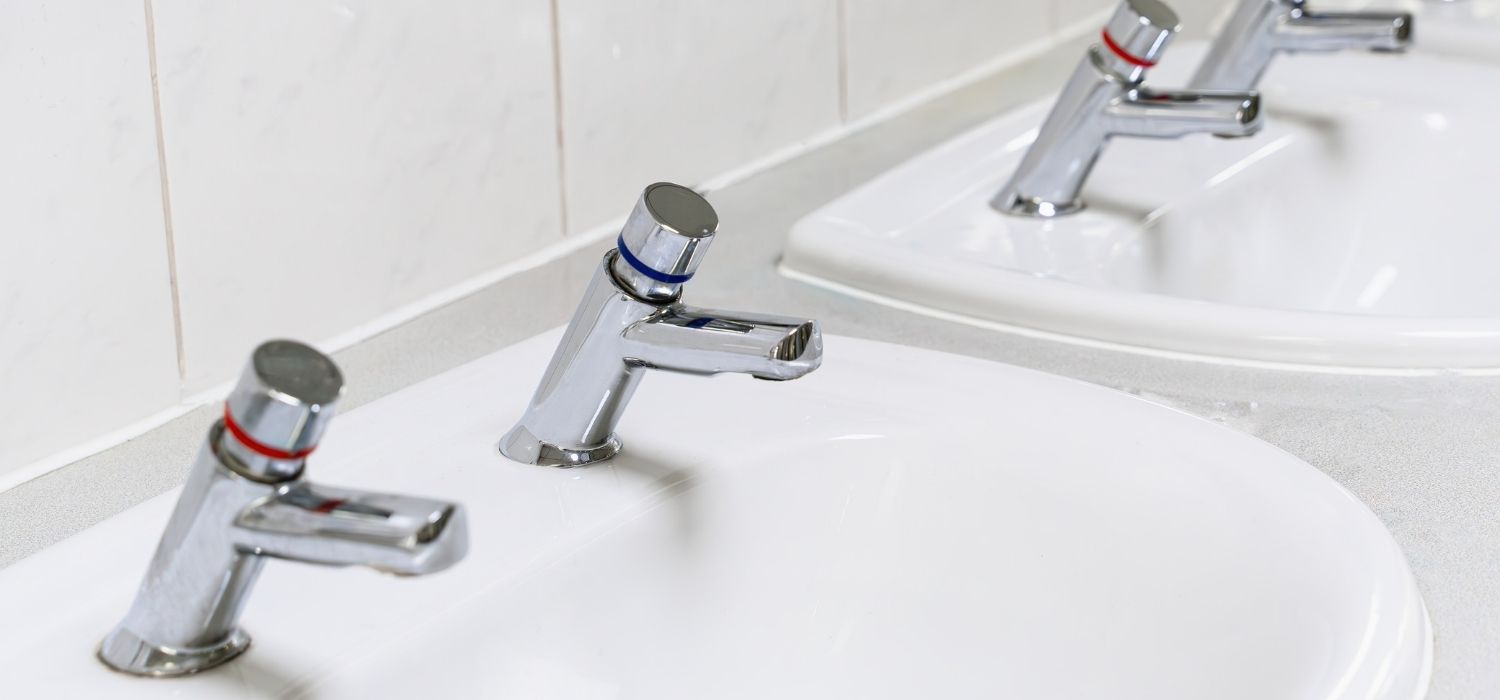 Elegant Bath Pillar Taps: Tradition Meets Modern Design