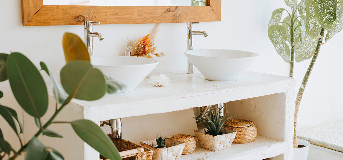 5 Essential Items you should always have in your Bathroom Cabinet