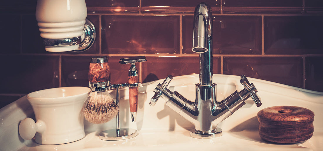 Vintage bathroom-accessories