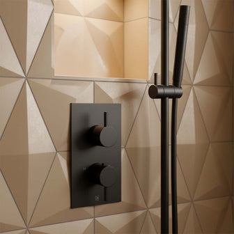 1 Outlet Concealed Thermostatic Shower Valve - Matt Black Main image