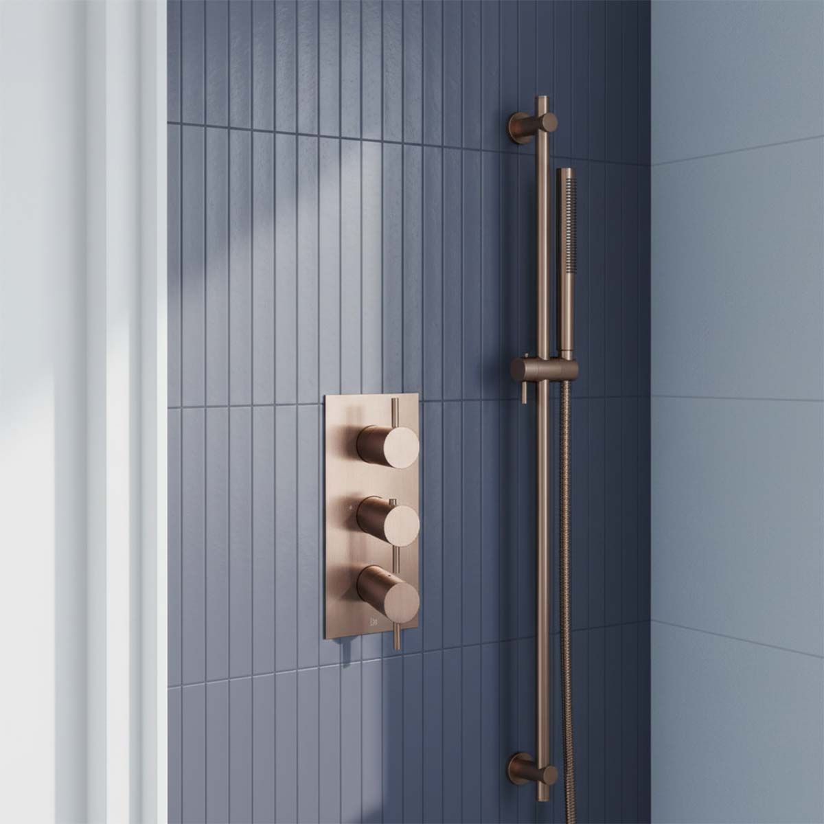 3 outlet concealed shower valve