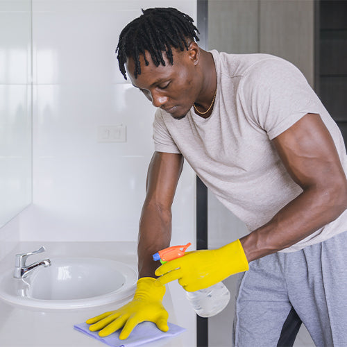 7 Steps On How to Clean a Bathroom