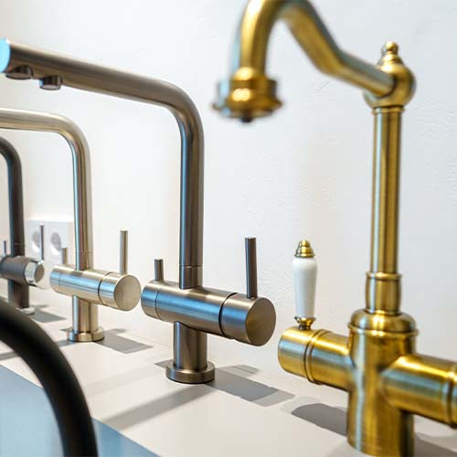 Gold Taps vs Chrome Taps: A Detailed Comparison