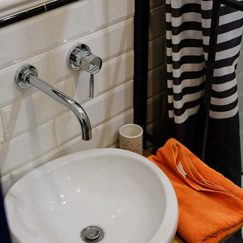 How to Fit a Wall Mounted Bathroom Tap: A Comprehensive Guide 