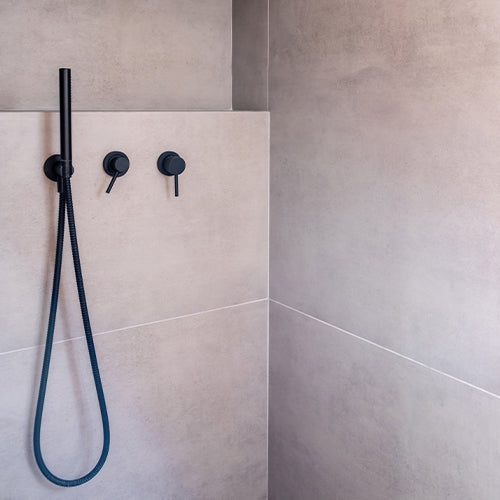 Maximizing_Shower_Versatility_The_Advantages_of_2_Outlet_Shower_Valves