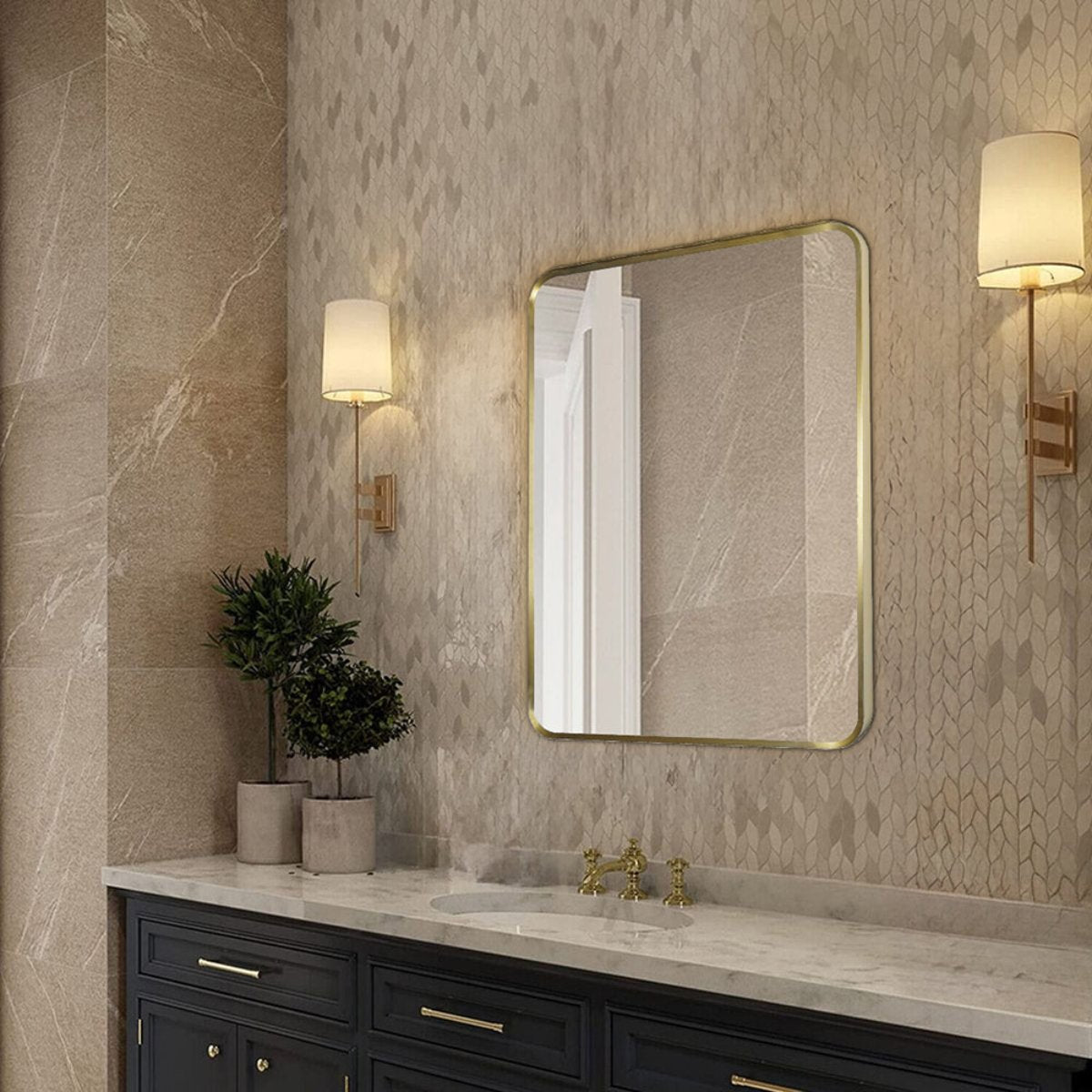 brass rectangular mirror Main image