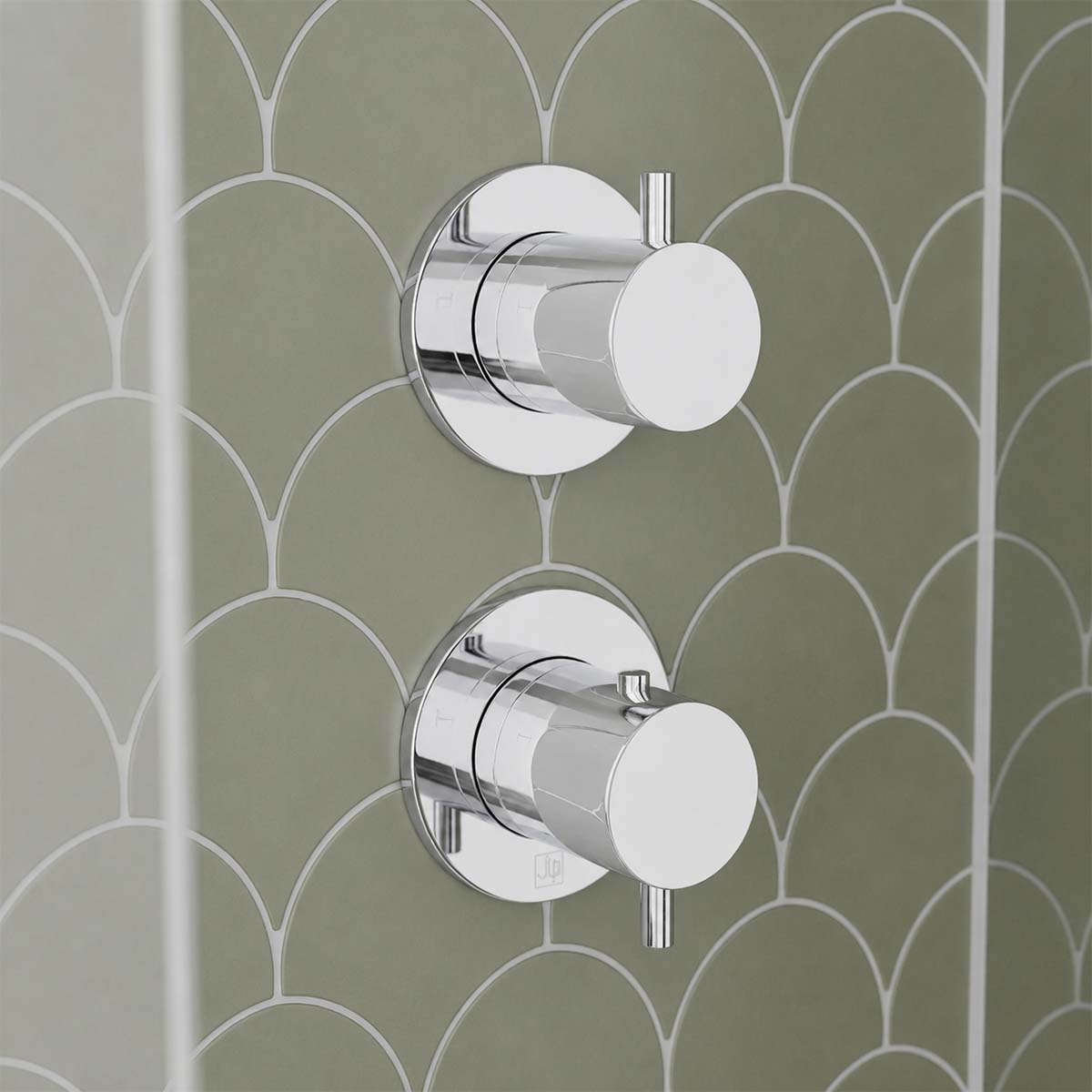 Thermostatic Shower Valve 2 Outlets 2 Dials - Chrome