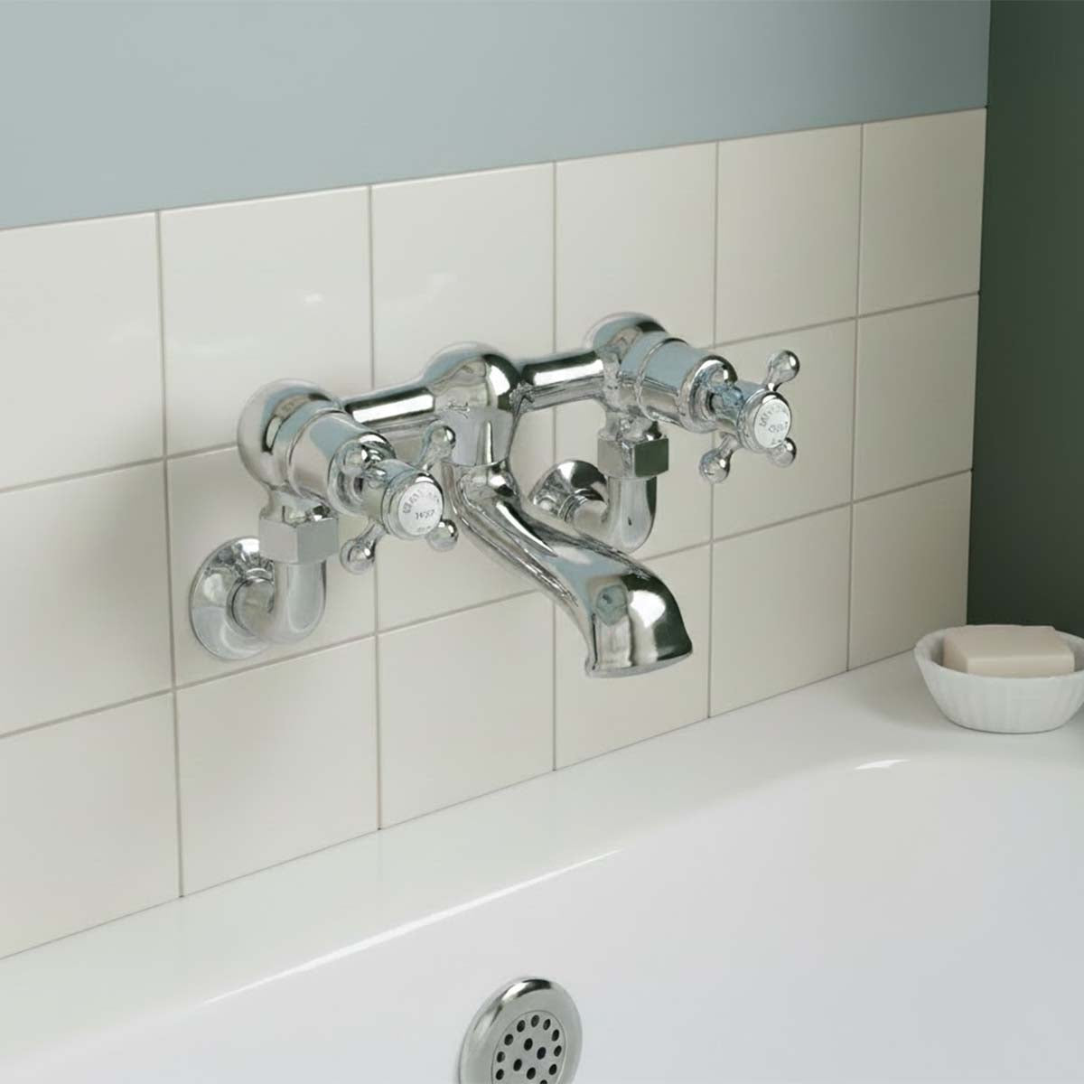 Traditional 2 hole bath tap wall mounted