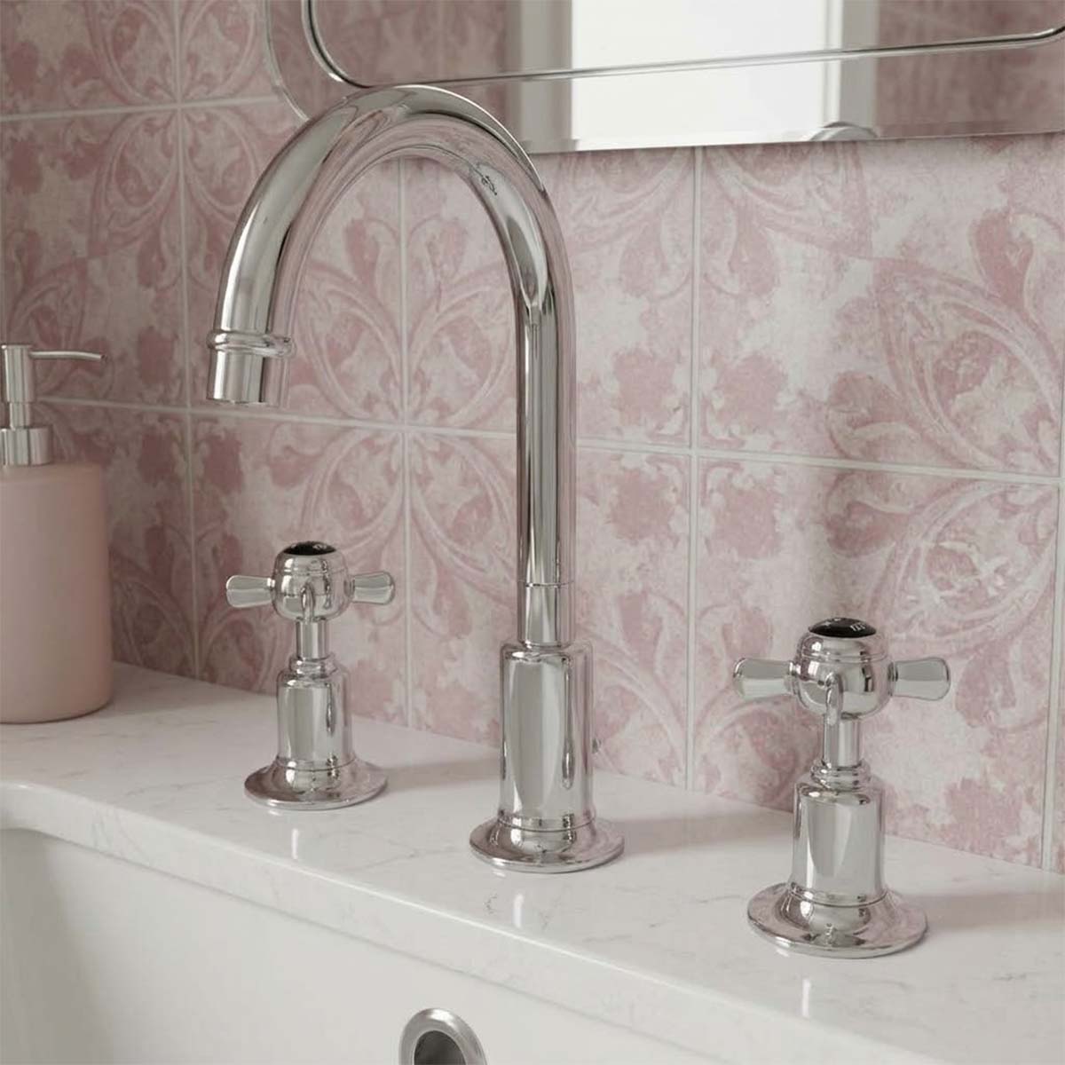 Traditional 3 Hole Deck Mounted Basin Mixer Tap with Swan Neck Spout