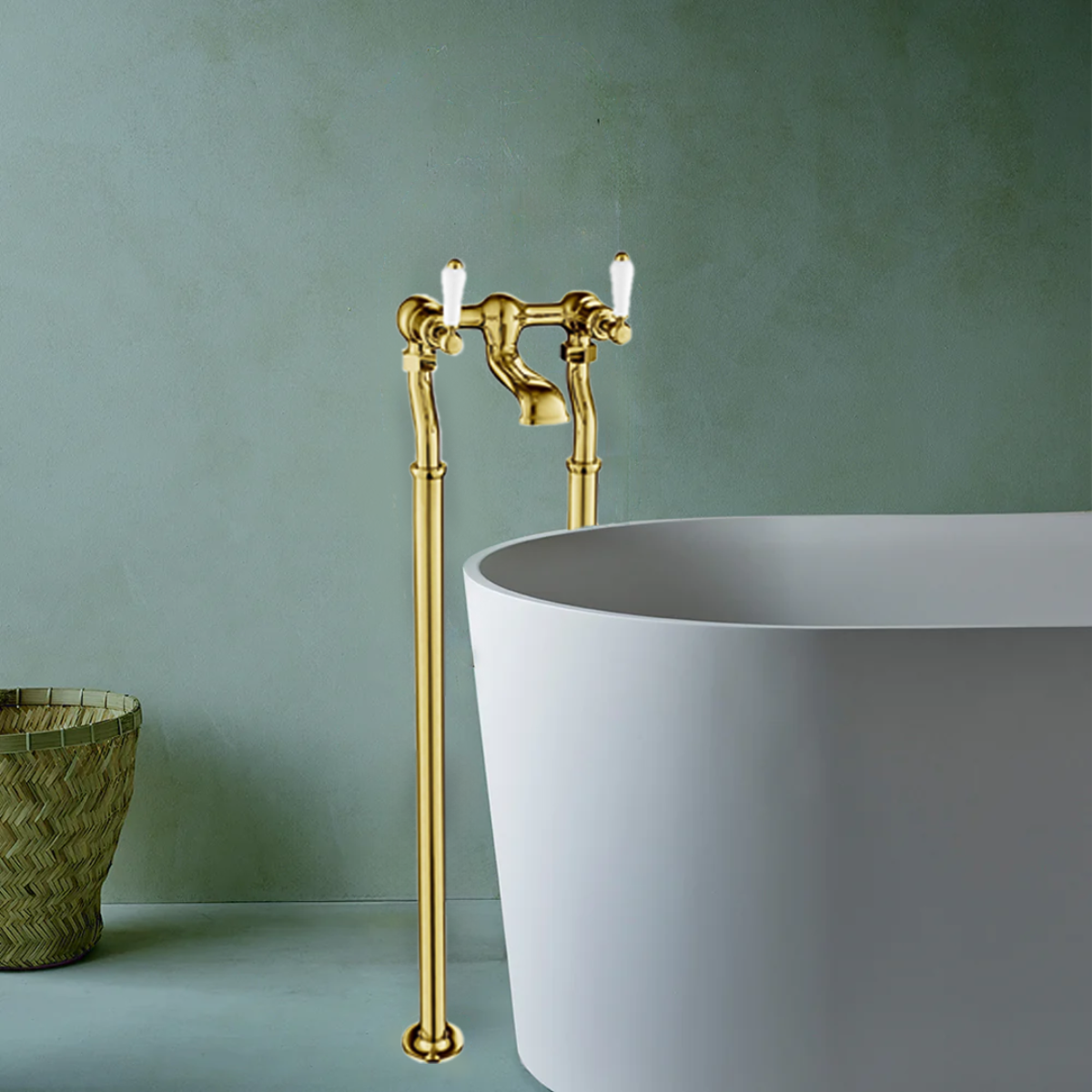 Traditional Freestanding Bath Tap - Polished Brass Finish