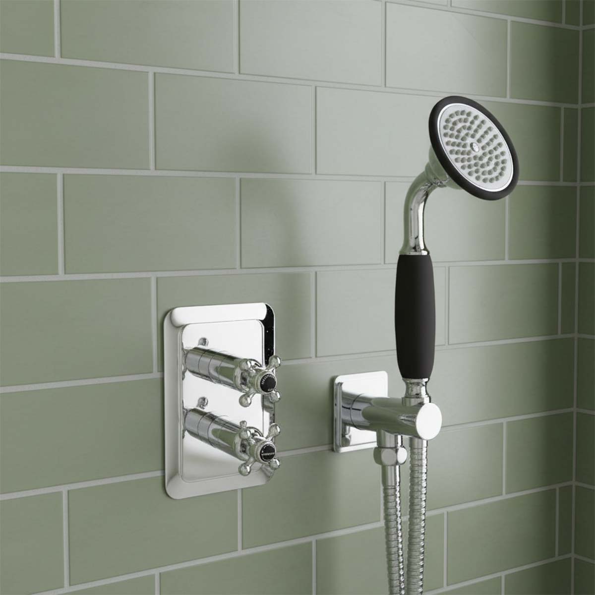 Traditional Round Water Outlet with Shower Handset, Holder and Hose 