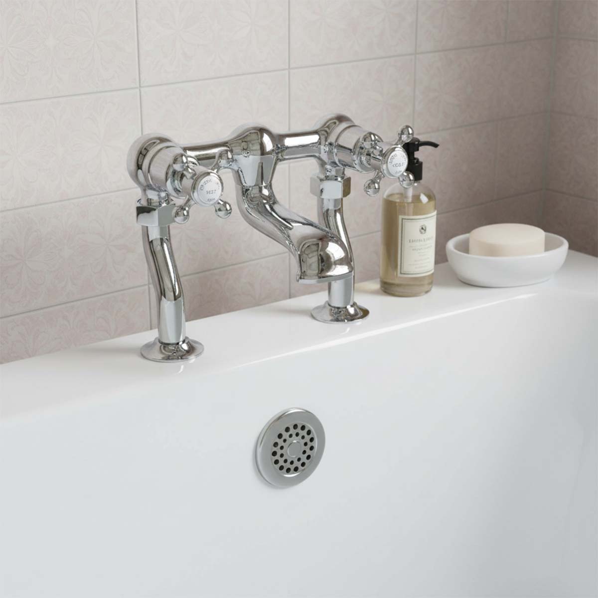 Traditional bridge tap deck mounted 