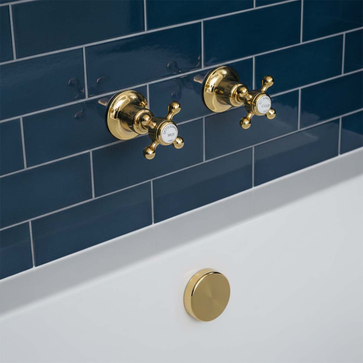 Traditional crosshead bath side valves wall mounted 