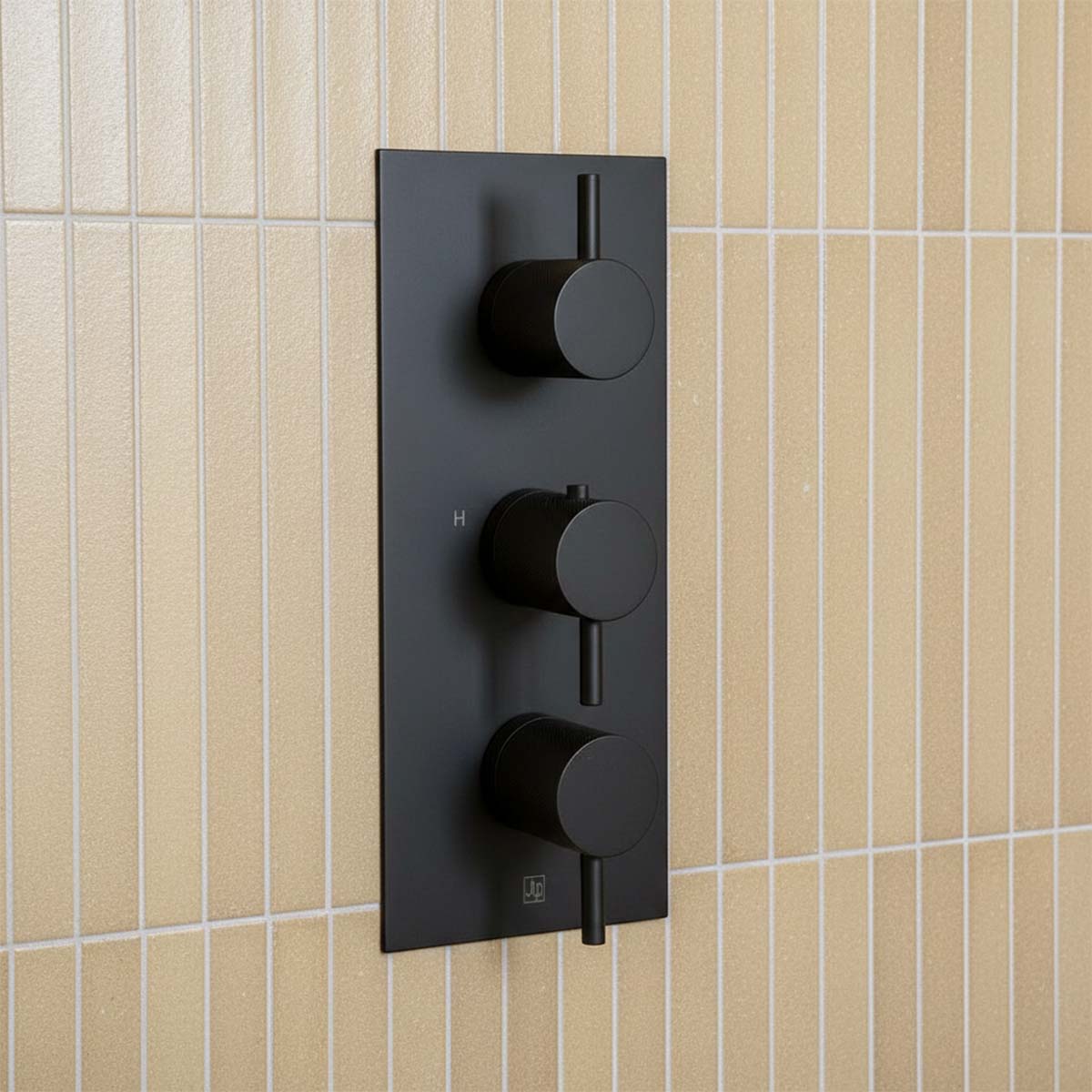 Triple Outlet Concealed Shower Valve - Matt Black 