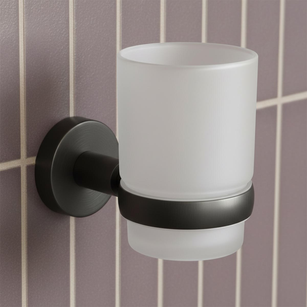 Tumbler Holder Brushed Black