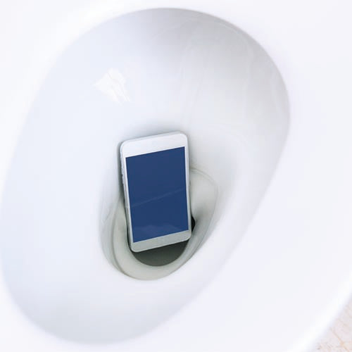 What to Do If You Drop Your Phone in the Toilet: Quick Tips for Rescue