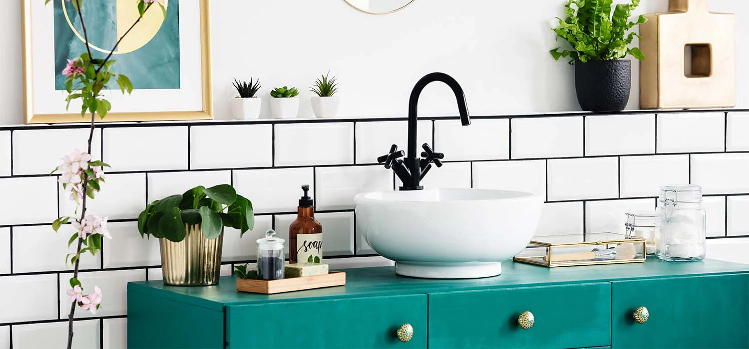 Why_Are_Black_Kitchen_Bathroom_Taps_So_Popular