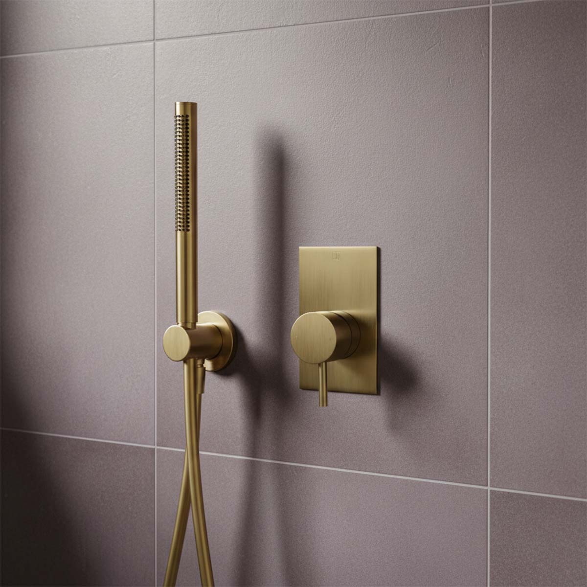 manual shower valve with single lever - brushed brass
