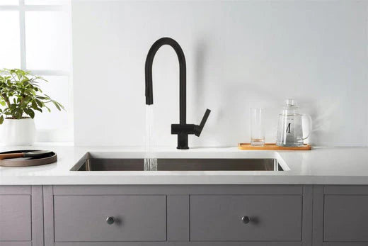matt black kitchen tap with pull out spray 