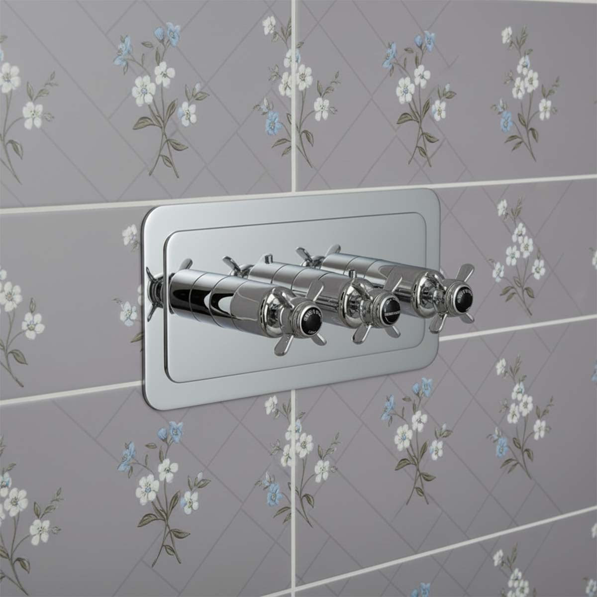 triple outlet concealed shower valve