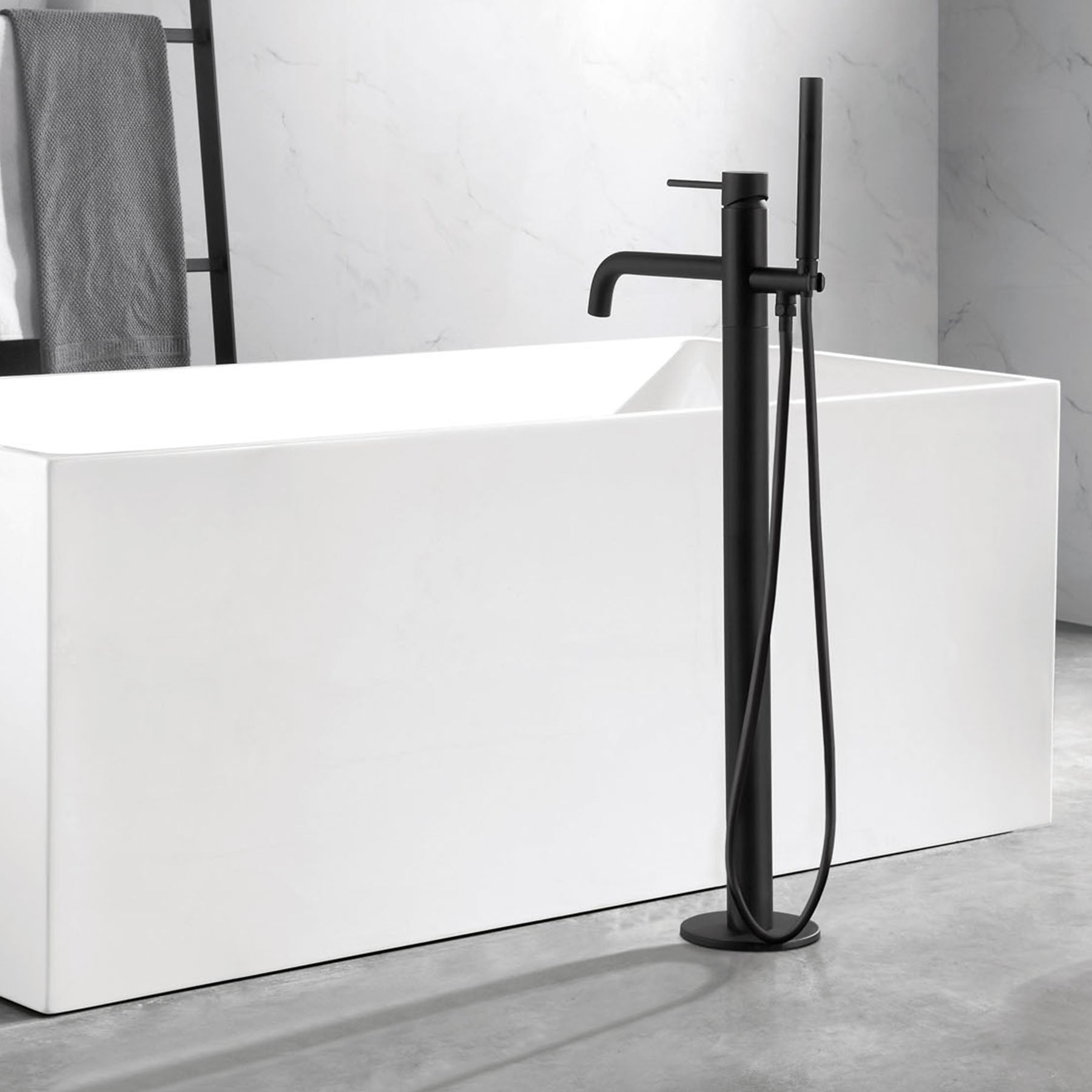 Black Freestanding Bath Tap with Kit