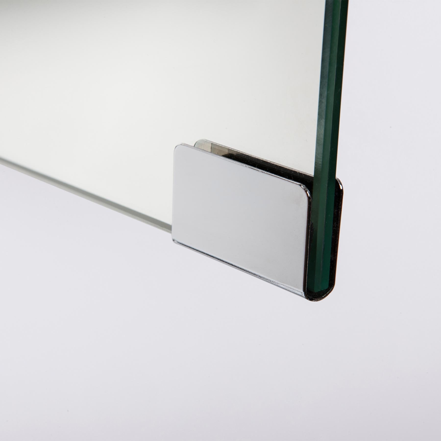 Bathroom Mirror Cabinet with Light and Shaver Plug 600mm cabinet door