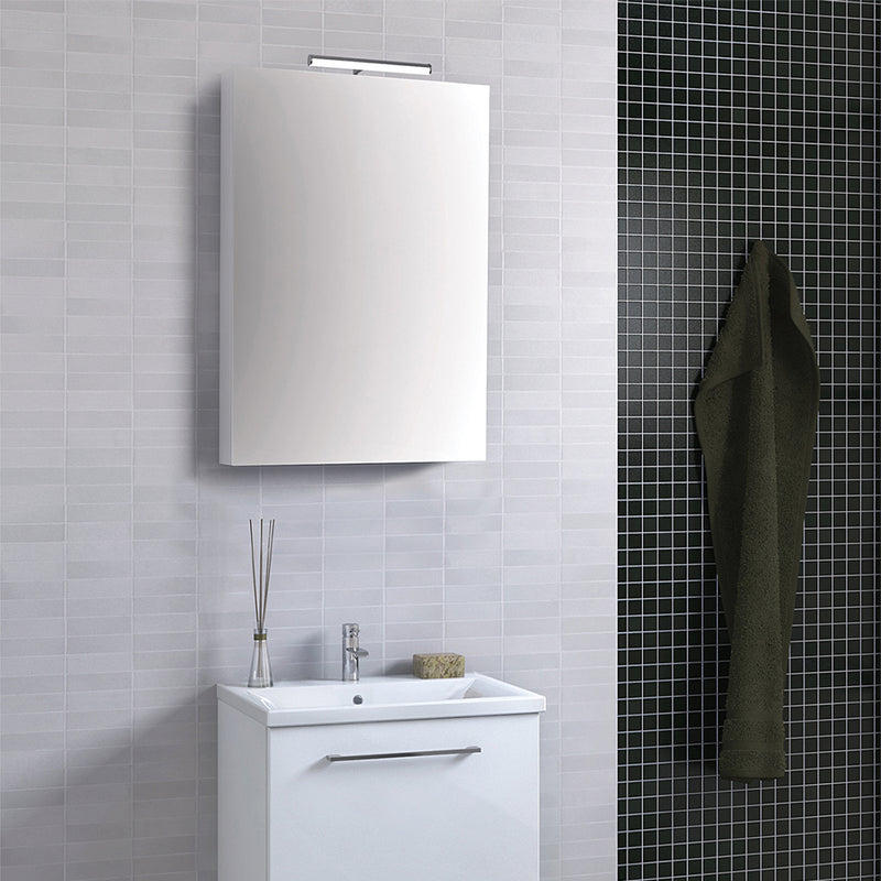 White Mirror Cabinet With Light And Shaver Socket - 460x700mm